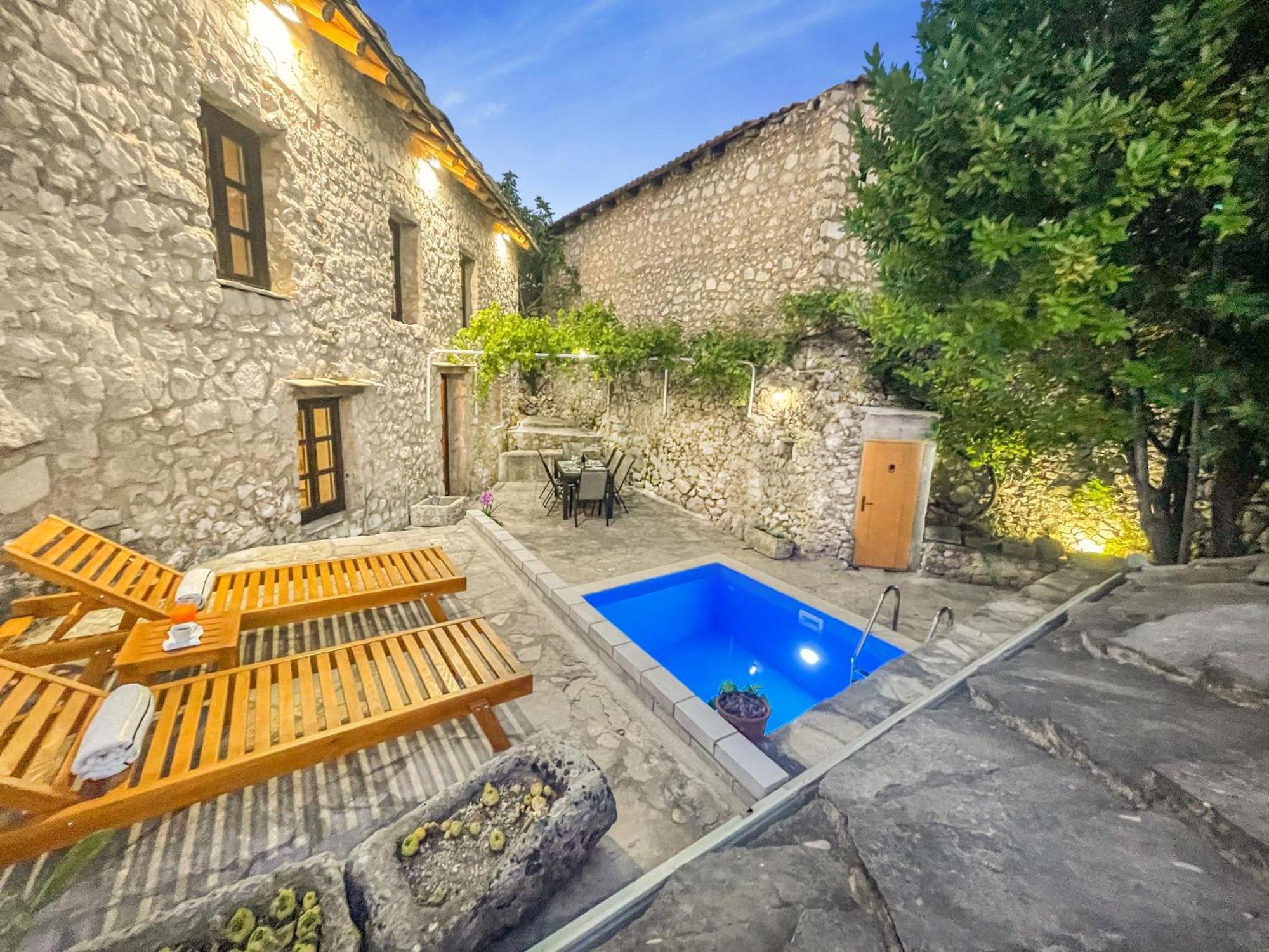 Villa Historic Pocitelj With Pool And Incredible Views On The River And Landmarks Eksteriør billede